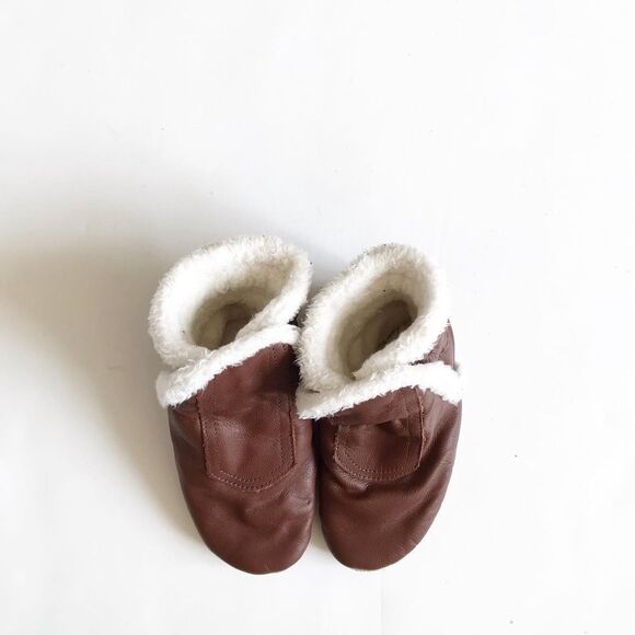 Lil Jo’s brown soft sole booties EUC size 4.5 - Picture 3 of 7